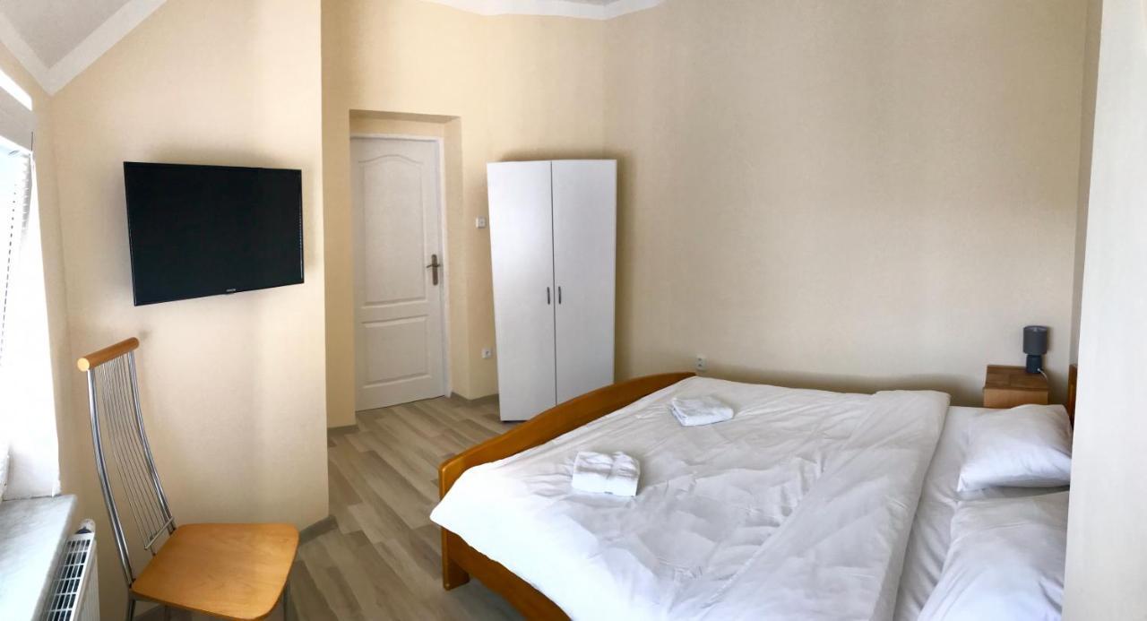 Pension Majovka Egra  Extérieur photo