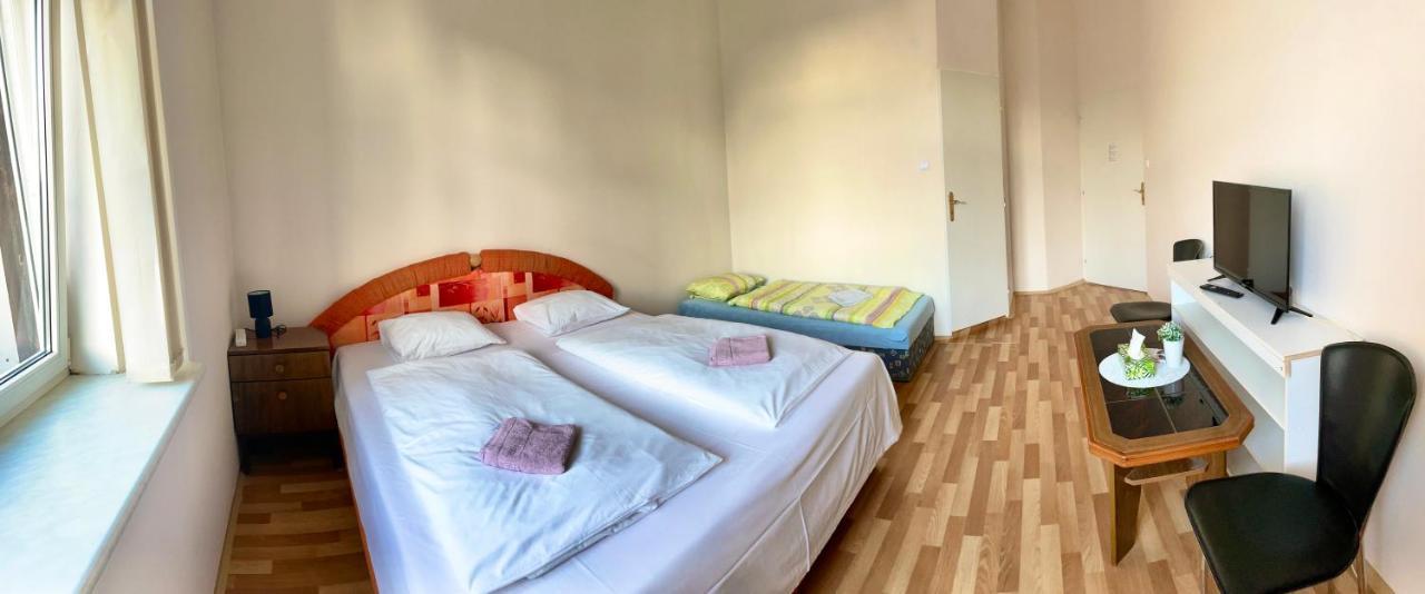 Pension Majovka Egra  Extérieur photo