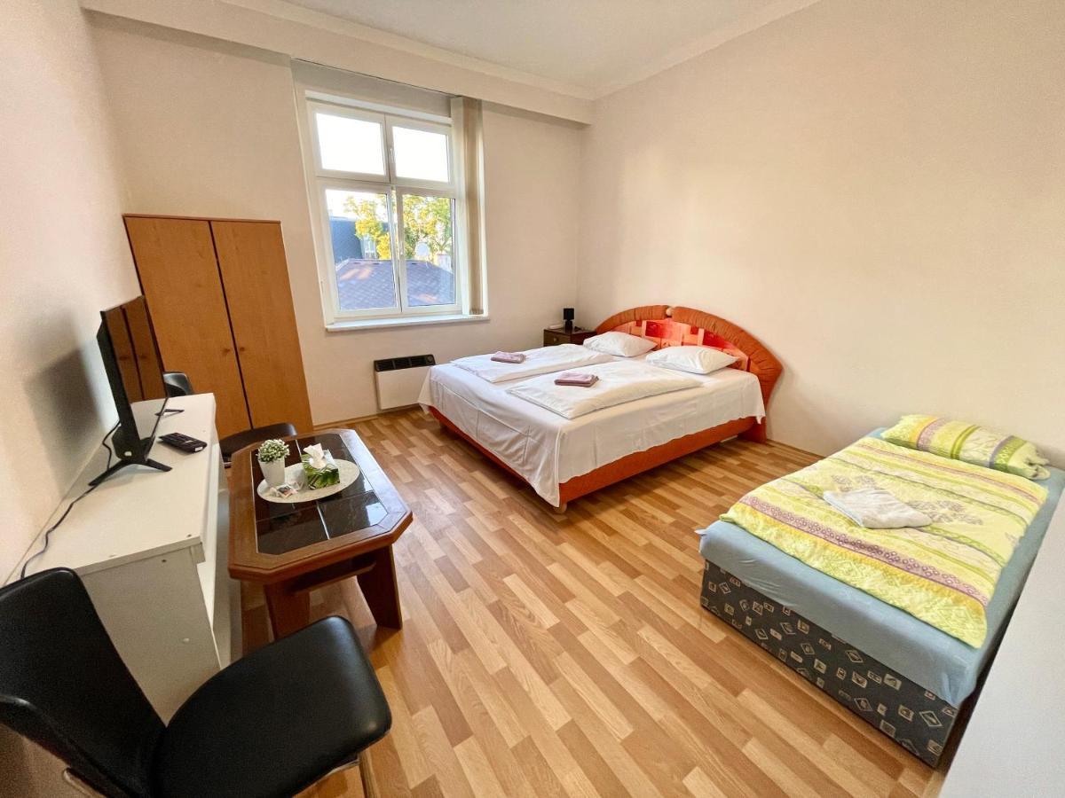 Pension Majovka Egra  Extérieur photo
