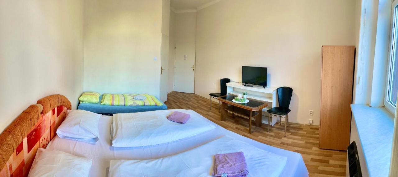 Pension Majovka Egra  Extérieur photo